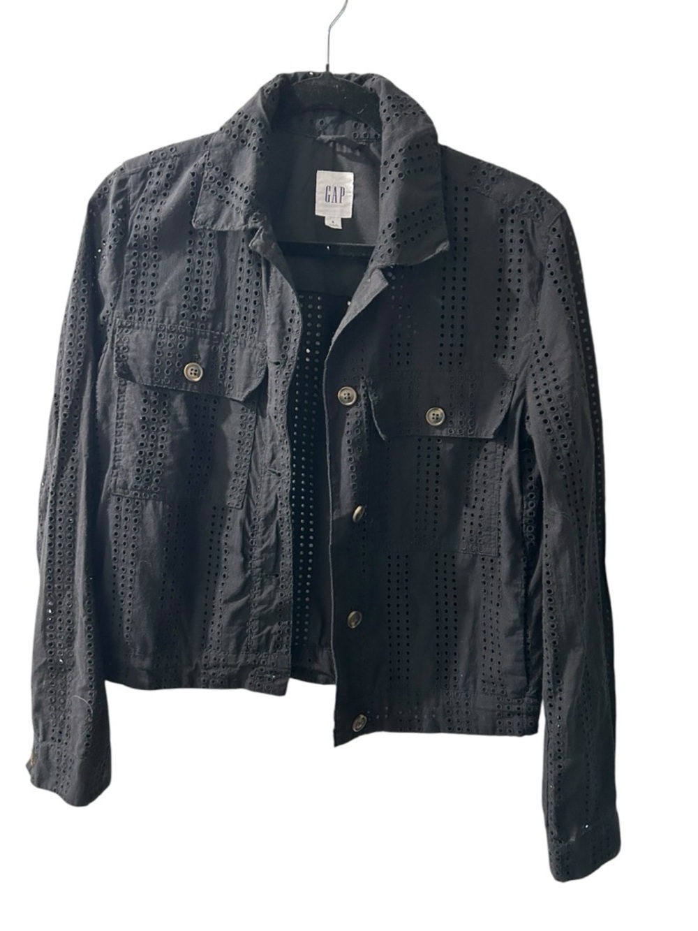 GAP Black Eyelet Cropped Lightweight Button-Up Shirt Jacket - Picture 3 of 5